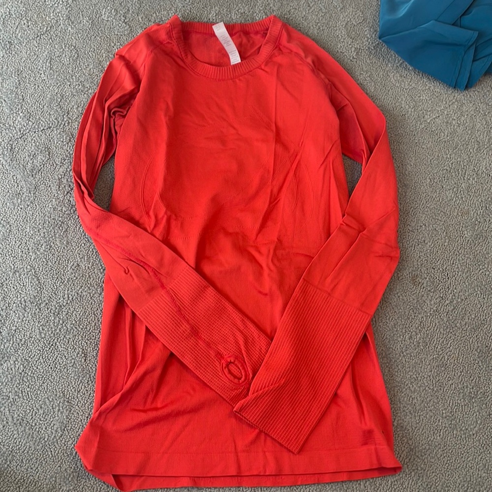 Long sleeve workout top